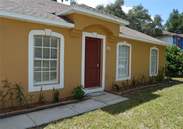 Photo 3 of Single family home for sale at 9010 Mccormick St, Spring Hill, FL 34608 | MLS# W7889629 | Listing updated on 2026-10-08