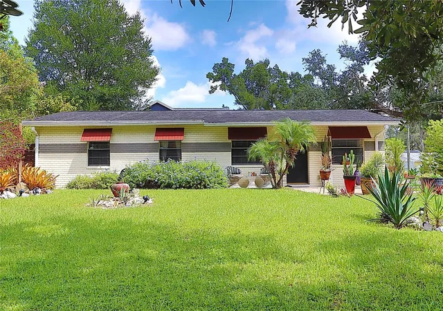 Photo 1 of Single family home for sale at 7301 N Ola Ave, Tampa, FL 33604 | MLS# TB8550036 | Listing updated on 2026-10-06