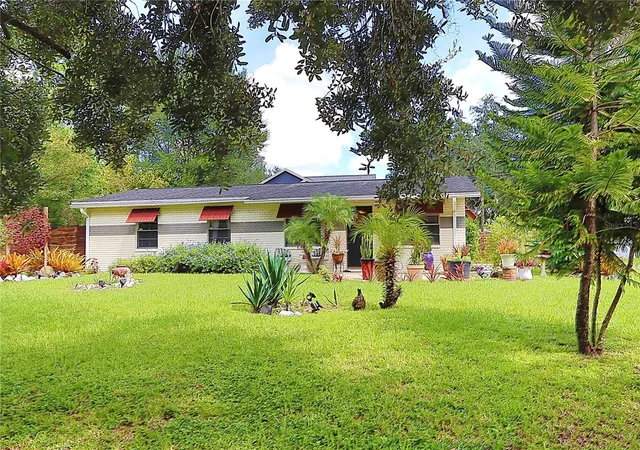 Photo 4 of Single family home for sale at 7301 N Ola Ave, Tampa, FL 33604 | MLS# TB8550036 | Listing updated on 2026-10-06