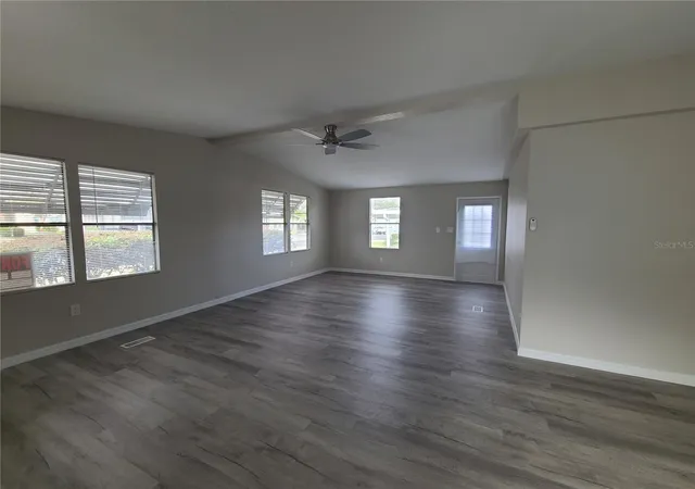 Photo 3 of Manufactured home for sale at 710 Coachman Dr, Leesburg, FL 34748 | MLS# G5117999 | Listing updated on 2026-09-19