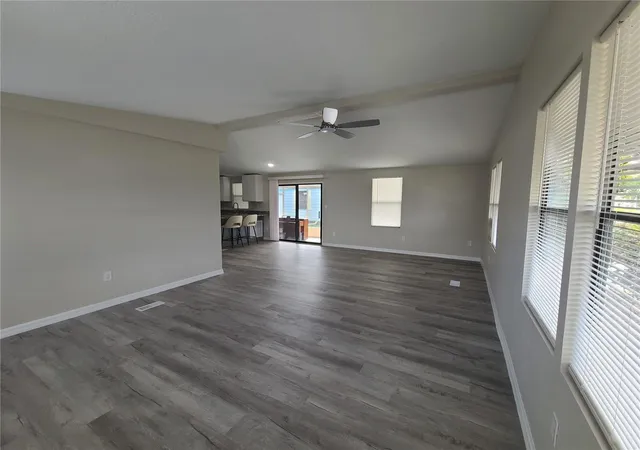 Photo 4 of Manufactured home for sale at 710 Coachman Dr, Leesburg, FL 34748 | MLS# G5117999 | Listing updated on 2026-09-19