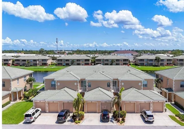 Photo 4 of Condo for sale at 6604 7th Avenue Cir W #6604, Bradenton, FL 34209 | MLS# A4706658 | Listing updated on 2026-09-19