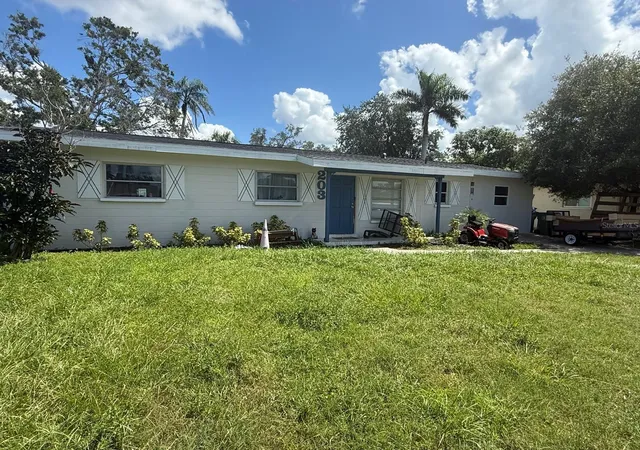 Single family home for sale at 203 22nd Street NE, BRADENTON, FL 34208 | MLS# A4706659