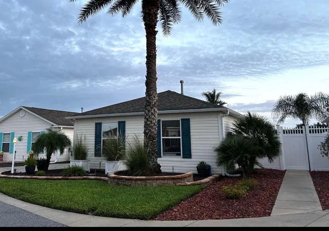 Photo 2 of Single family home for sale at 8975 Se 168th Tailfer St, The Villages, FL 32162 | MLS# G5118001 | Listing updated on 2026-09-19