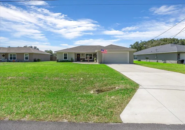 Photo 3 of Single family home for sale at 17708 Sw 114th Lane, Dunnellon, FL 34432 | MLS# OM732540 | Listing updated on 2026-09-28