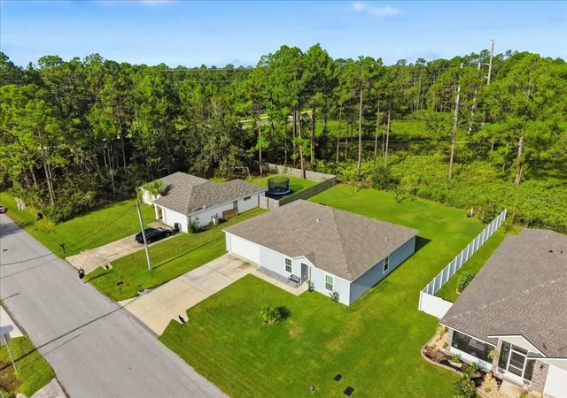 Photo 3 of Single family home for sale at 7 Universal Trl, Palm Coast, FL 32164 | MLS# FC321556 | Listing updated on 2026-09-21