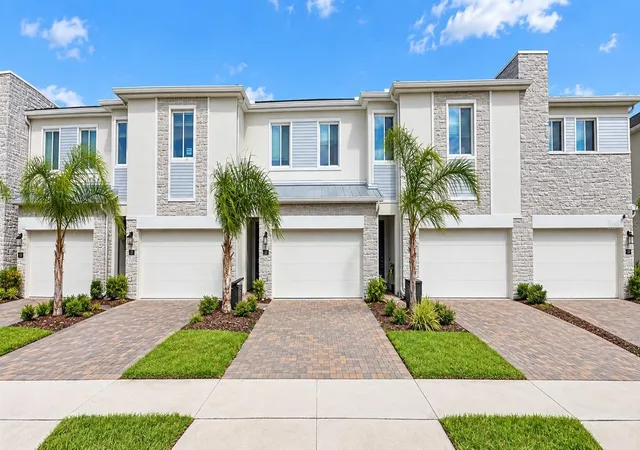 Photo 1 of Townhouse for sale at 161 Nine Iron Dr, Davenport, FL 33896 | MLS# S5157896 | Listing updated on 2026-09-19