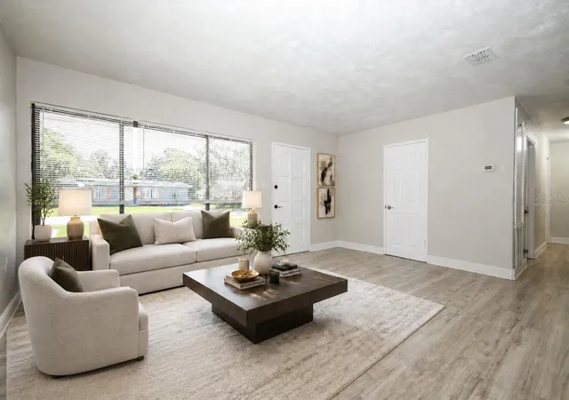 Photo 3 of Single family home for sale at 506 S Elsasser St, Deland, FL 32720 | MLS# O6443115 | Listing updated on 2026-09-25