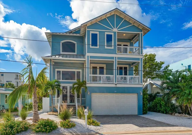 Photo 3 of Single family home for sale at 31 81st Avenue, Treasure Island, FL 33706 | MLS# TB8550065 | Listing updated on 2026-10-06