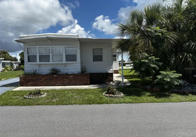 Manufactured home for sale at 116 Roma Rd, VENICE, FL 34285 | MLS# A4706662