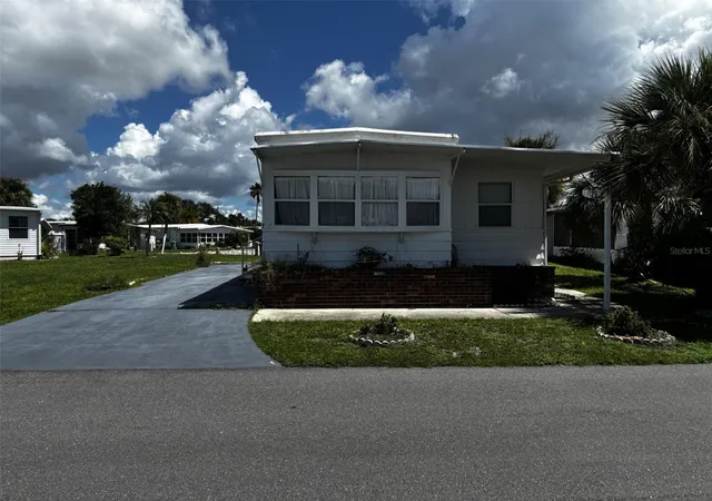 Photo 1 of Manufactured home for sale at 116 Roma Rd, Venice, FL 34285 | MLS# A4706662 | Listing updated on 2026-09-21