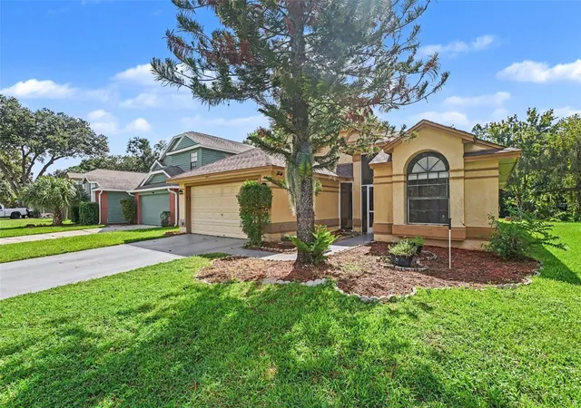 Photo 3 of Single family home for sale at 4317 Barret Ave, Plant City, FL 33566 | MLS# O6443118 | Listing updated on 2026-10-09