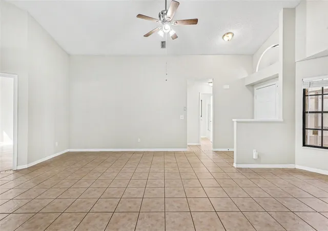 Photo 4 of Single family home for sale at 4317 Barret Ave, Plant City, FL 33566 | MLS# O6443118 | Listing updated on 2026-10-09