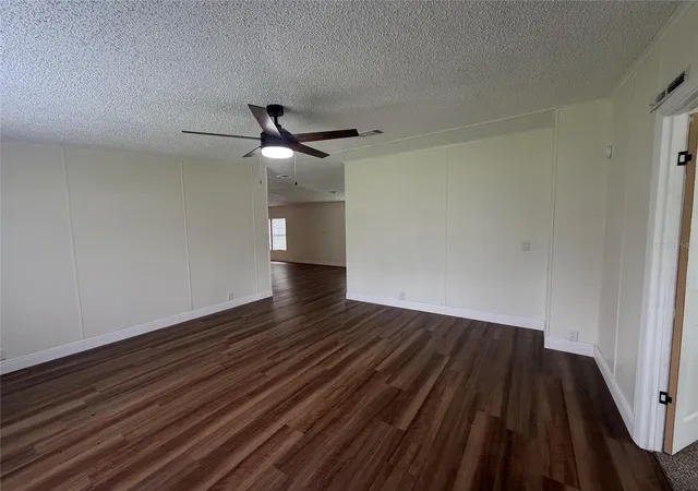 Photo 1 of Manufactured home for sale at 3736 Valley Farm Rd, Lakeland, FL 33810 | MLS# L4965169 | Listing updated on 2026-09-25