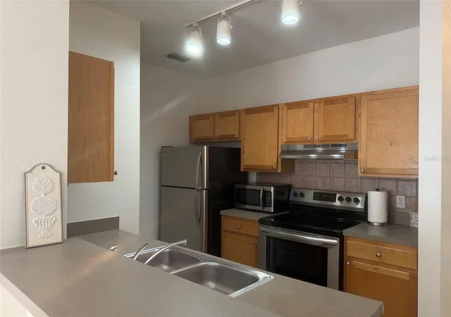Photo 3 of Condo for sale at 4207 S Dale Mabry Hwy #12308, Tampa, FL 33611 | MLS# TB8550070 | Listing updated on 2026-09-21