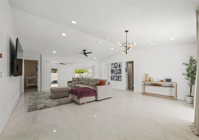 Photo 2 of Single family home for sale at 1427 Thistledown Dr, Brandon, FL 33510 | MLS# TB8550072 | Listing updated on 2026-09-19
