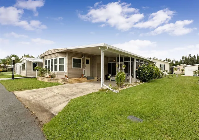 Listing Photo 4 - Condo for sale in building located at 4300 Riverside Dr, Coral Springs, FL 33982 - Unit #160