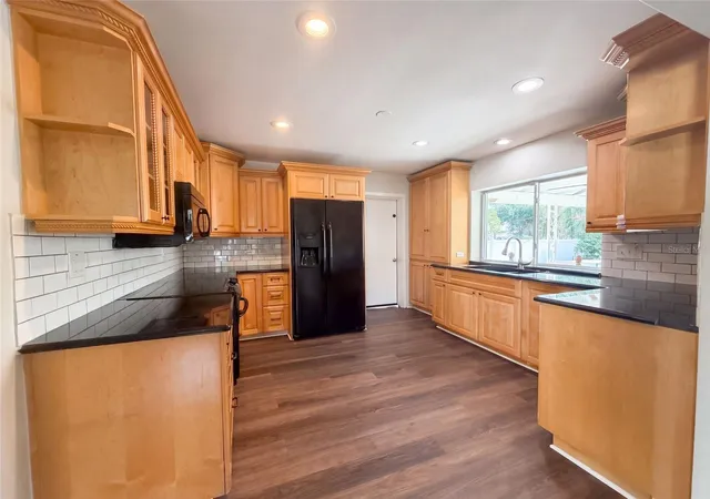 Photo 1 of Single family home for sale at 601 Myrtle Way S, Saint Petersburg, FL 33705 | MLS# O6443127 | Listing updated on 2026-09-19