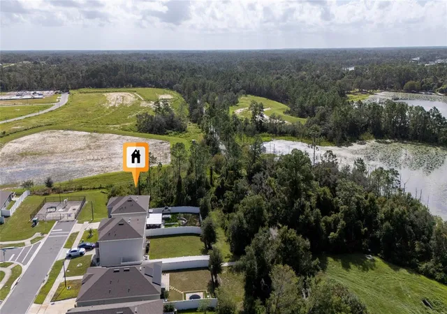 Photo 4 of Single family home for sale at 3055 Staten Dr, Deltona, FL 32738 | MLS# S5157901 | Listing updated on 2026-10-05