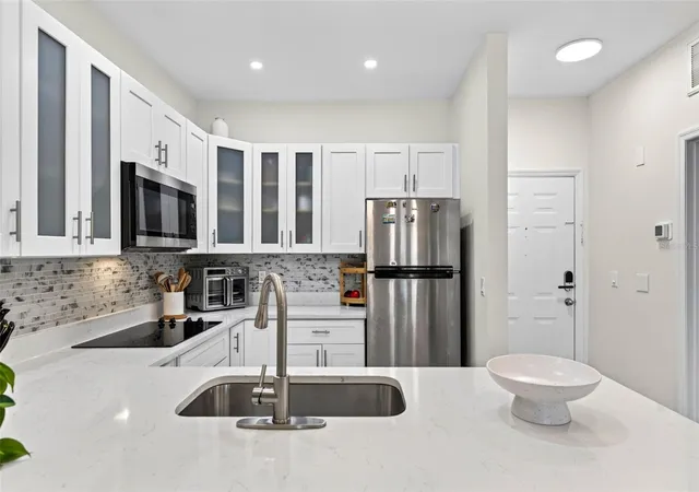 Photo 4 of Condo for sale at 2010 E Palm Ave #15211, Tampa, FL 33605 | MLS# TB8550084 | Listing updated on 2026-09-21