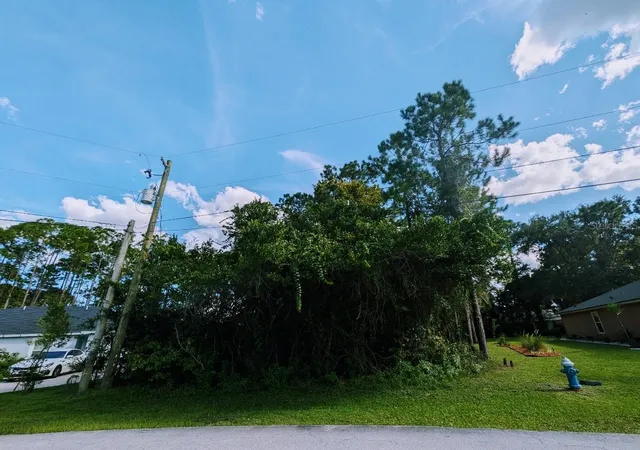 Photo 4 of Land for sale at 7 Seckel Ct, Palm Coast, FL 32164 | MLS# FC321558 | Listing updated on 2026-09-19