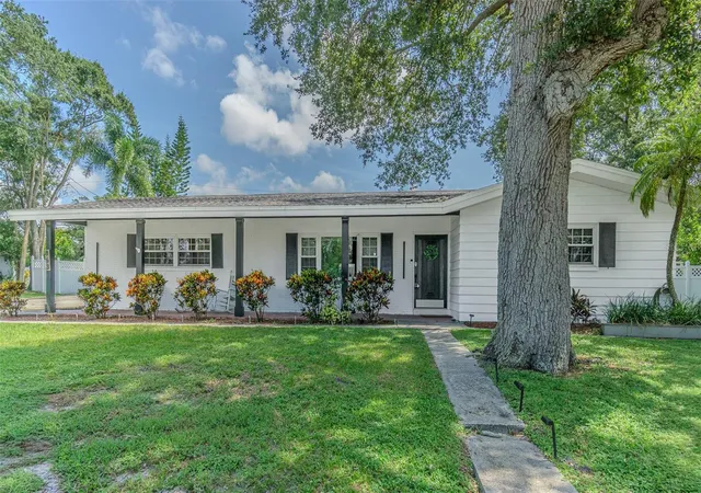 Single family home for sale at 863 Bay Breeze Ter, LARGO, FL 33770 | MLS# TB8550089