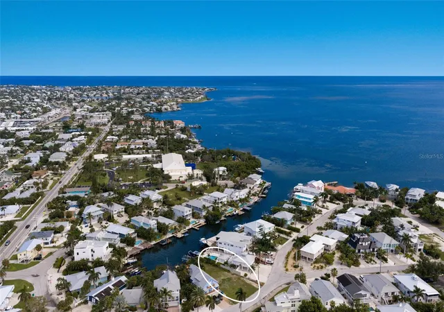 Photo 2 of Land for sale at 214 S Harbor Dr, Holmes Beach, FL 34217 | MLS# A4706669 | Listing updated on 2026-09-23