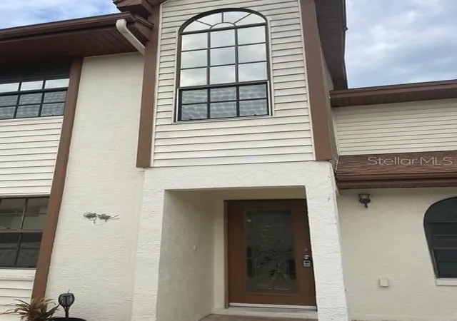Photo 4 of Townhouse for sale at 14863 Feather Cvs Rd, Clearwater, FL 33762 | MLS# TB8550095 | Listing updated on 2026-10-05
