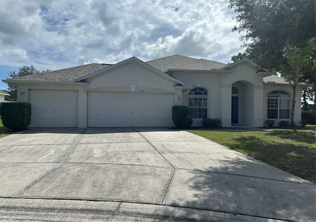 Photo 1 of Single family home for sale at 5701 Brackenwood Dr, Spring Hill, FL 34609 | MLS# W7889637 | Listing updated on 2026-09-20