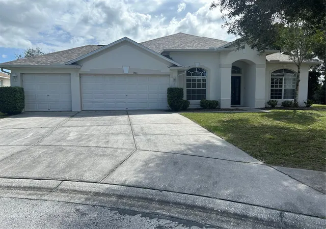 Photo 2 of Single family home for sale at 5701 Brackenwood Dr, Spring Hill, FL 34609 | MLS# W7889637 | Listing updated on 2026-09-20