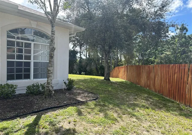 Photo 4 of Single family home for sale at 5701 Brackenwood Dr, Spring Hill, FL 34609 | MLS# W7889637 | Listing updated on 2026-09-20