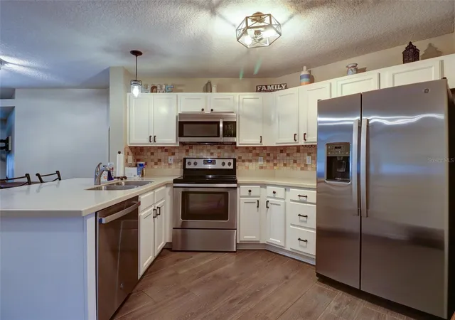 Photo 3 of Townhouse for sale at 1865 Green Springs Cir #F, Fleming Island, FL 32003 | MLS# O6443145 | Listing updated on 2026-09-19