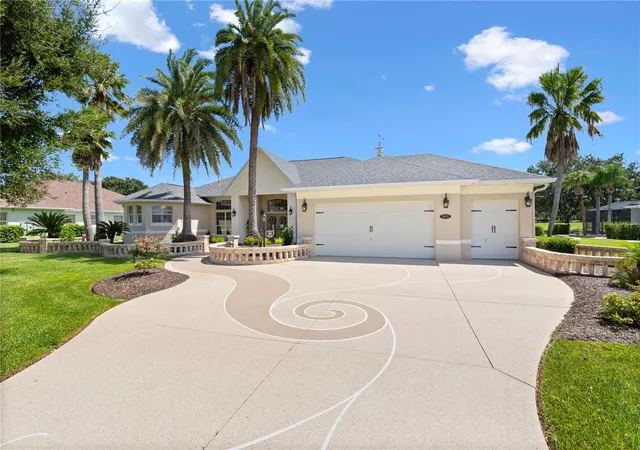 Photo 4 of Single family home for sale at 1800 N St James Cir St, The Villages, FL 32162 | MLS# OM732554 | Listing updated on 2026-09-23