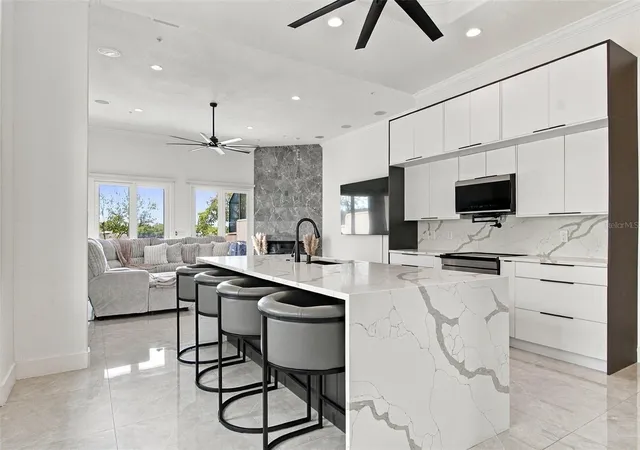 Photo 3 of Townhouse for sale at 1022 Paseo Del Rio NE #1022, Saint Petersburg, FL 33702 | MLS# TB8550103 | Listing updated on 2026-09-21
