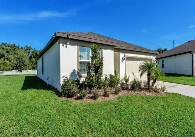 Photo 1 of Single family home for sale at 1050 Michelangelo Ln, Winter Haven, FL 33884 | MLS# L4965172 | Listing updated on 2026-09-22