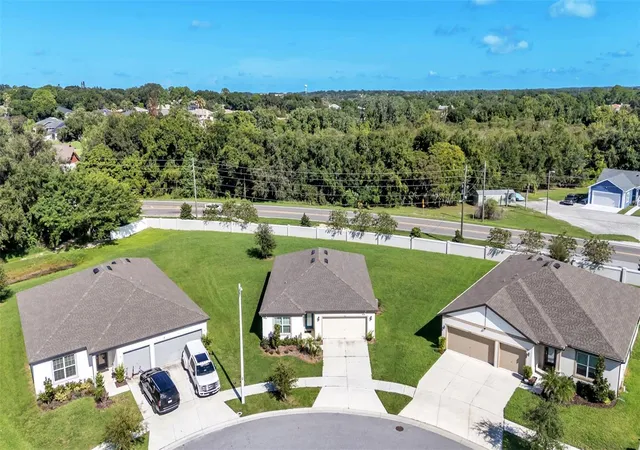 Photo 3 of Single family home for sale at 1050 Michelangelo Ln, Winter Haven, FL 33884 | MLS# L4965172 | Listing updated on 2026-09-22