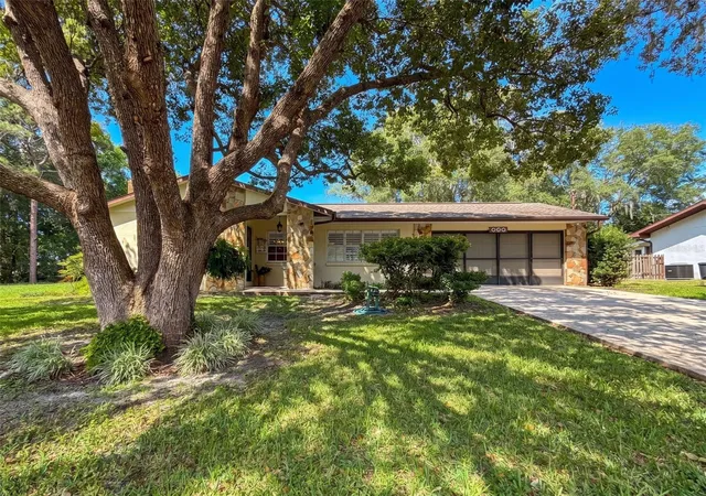 Single family home for sale at 620 Whitney Ave, INVERNESS, FL 34452 | MLS# OM732555
