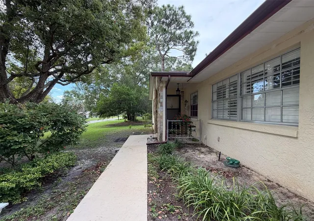 Photo 3 of Single family home for sale at 620 Whitney Ave, Inverness, FL 34452 | MLS# OM732555 | Listing updated on 2026-09-19