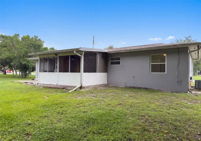 Photo 4 of Single family home for sale at 1521 Fort Smith Blvd, Deltona, FL 32725 | MLS# O6443153 | Listing updated on 2026-09-19