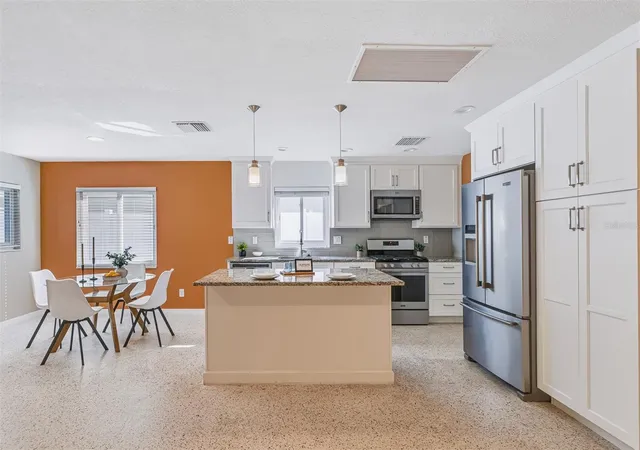 Photo 1 of Single family home for sale at 624 Dunraven Dr, Winter Park, FL 32792 | MLS# O6443159 | Listing updated on 2026-10-27