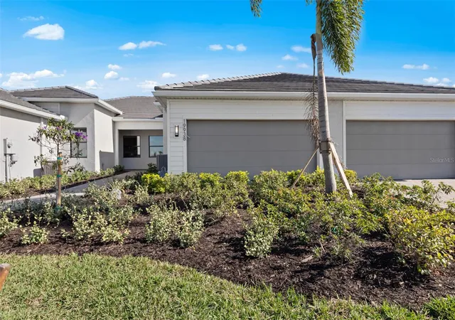 Single family home for sale at 18734 Indian Rock Pl, Bradenton, FL 34211 | MLS# TB8550115