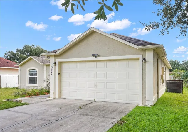 Photo 3 of Single family home for sale at 525 Koala Dr, Kissimmee, FL 34759 | MLS# O6443163 | Listing updated on 2026-10-10