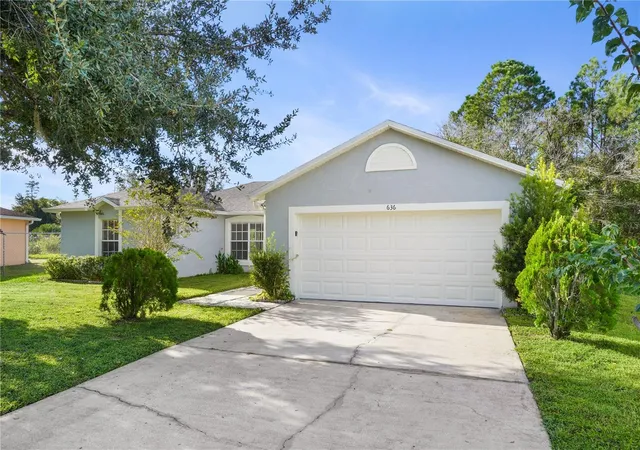 Photo 3 of Single family home for sale at 636 Regency Way, Kissimmee, FL 34758 | MLS# O6443165 | Listing updated on 2026-10-10
