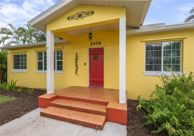 Photo 2 of Single family home for sale at 2476 Euclid Ave, Fort Myers, FL 33901 | MLS# C7530939 | Listing updated on 2026-09-19