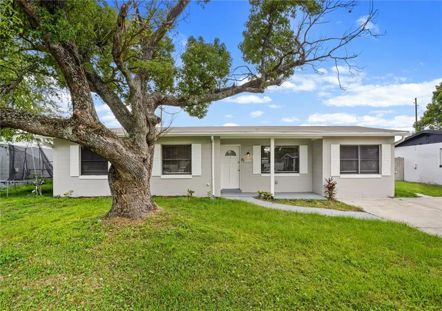 Photo 2 of Single family home for sale at 3926 Citadel Dr, Orlando, FL 32839 | MLS# O6443172 | Listing updated on 2026-10-06
