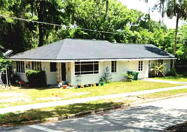 Photo 1 of Multi family home for sale at 617 W Howry Ave, Deland, FL 32720 | MLS# R4912033 | Listing updated on 2026-09-19