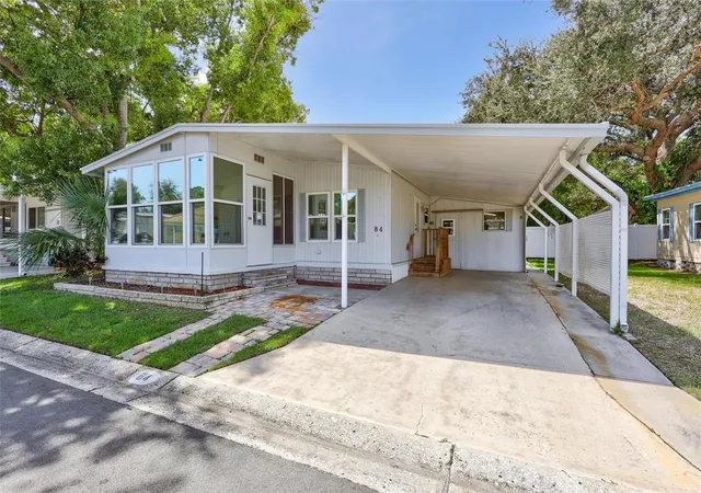 Photo 3 of Manufactured home for sale at 7777 46th Avenue N #84, Saint Petersburg, FL 33709 | MLS# G5118007 | Listing updated on 2026-09-19