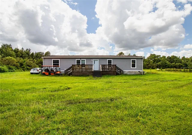 Photo 4 of Manufactured home for sale at 3980 Doe Dr, Saint Cloud, FL 34772 | MLS# S5157911 | Listing updated on 2026-09-22