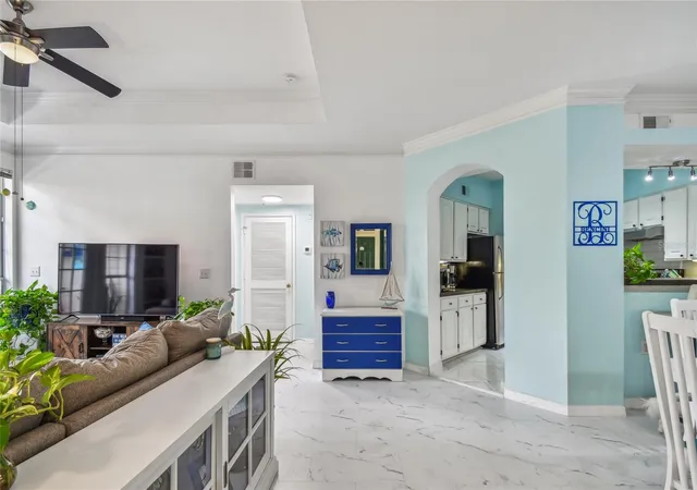 Photo 3 of Condo for sale at 4304 Bay Clb Cir #0, Tampa, FL 33607 | MLS# TB8550136 | Listing updated on 2026-09-19