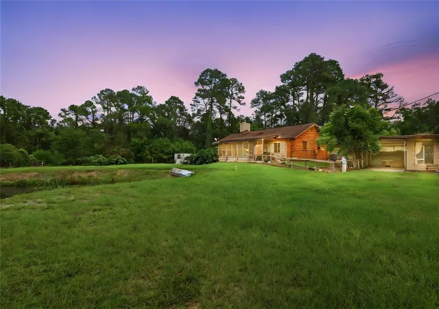 Photo 2 of Single family home for sale at 255 Pine Oak Ln, New Smyrna Beach, FL 32168 | MLS# V4951377 | Listing updated on 2026-09-22